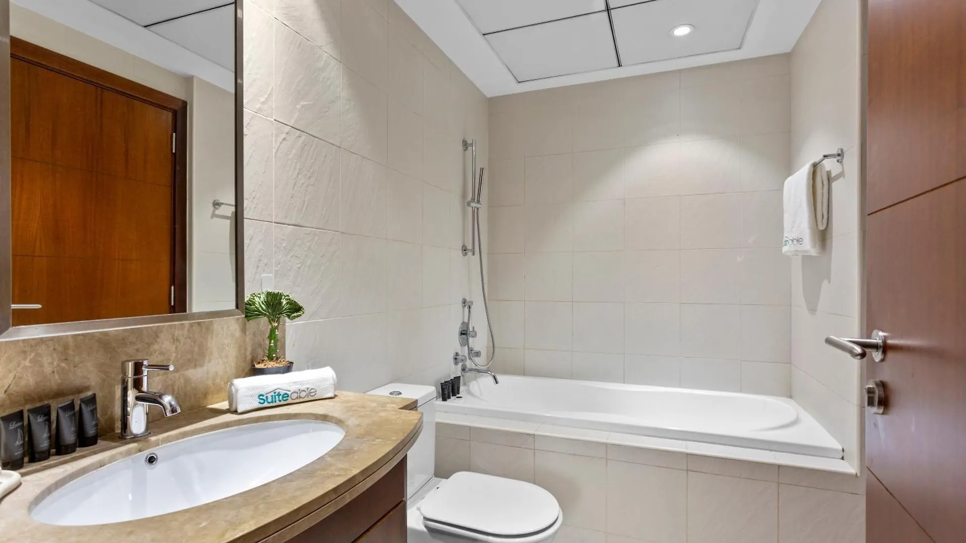 Iconic 1 Bed Apartment In The Heart Of Downtown Dubai